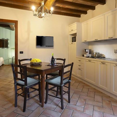 Agriturismo Il Brugnolo Скандиано Экстерьер фото