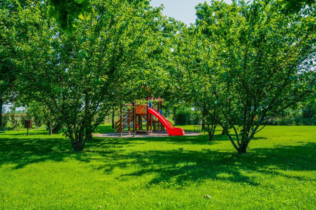 Agriturismo Il Brugnolo Скандиано Экстерьер фото
